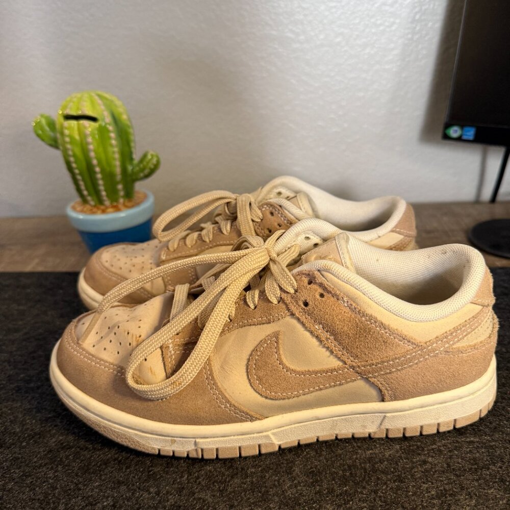 nike dunks // size 6